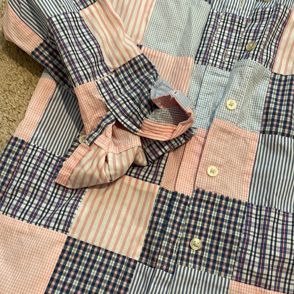 Vineyard Vines patchwork button down - Picture 3 of 4